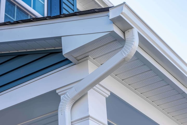 Cheap and durable vinyl gutters installation in Lakeland